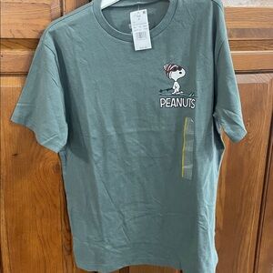 Peanuts kids Sz. S Snoopy Graphic Tee - Sage Green Aspen NWT